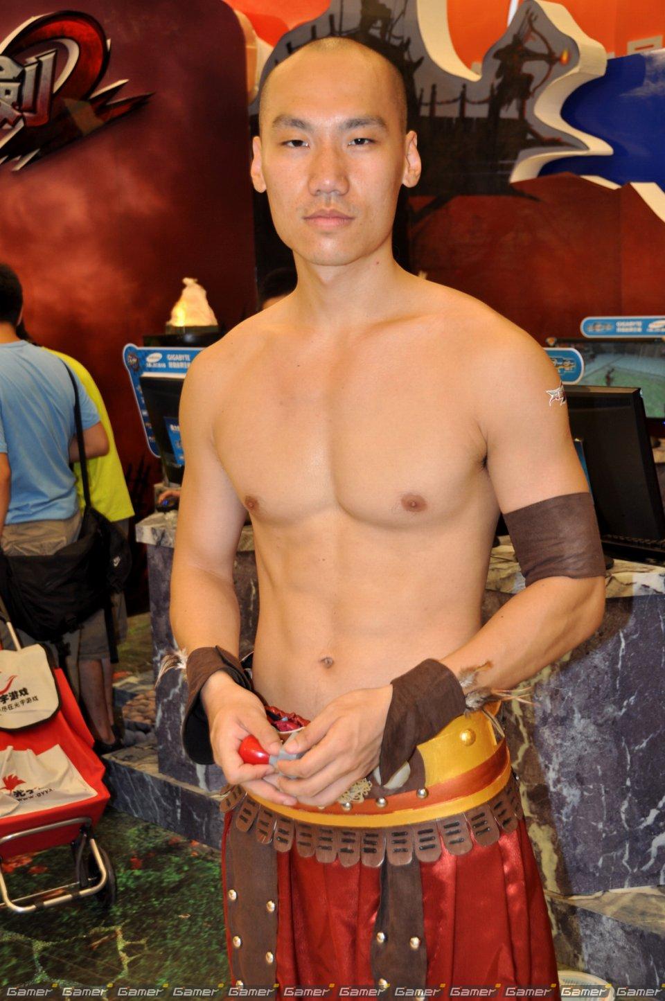 【ChinaJoy 2011】ある意味「ガールズショウ」！？正統派、お姉さん系からコスプレまでたっぷりどうぞ！写真で見るコンパニオン特集：前編の画像96