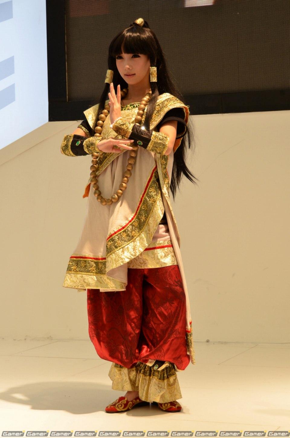 【ChinaJoy 2011】ダンスや寸劇もレベルが高い！現地のカメラマンも汗ダクで追いかける！写真で見るコンパニオン特集：後編の画像131