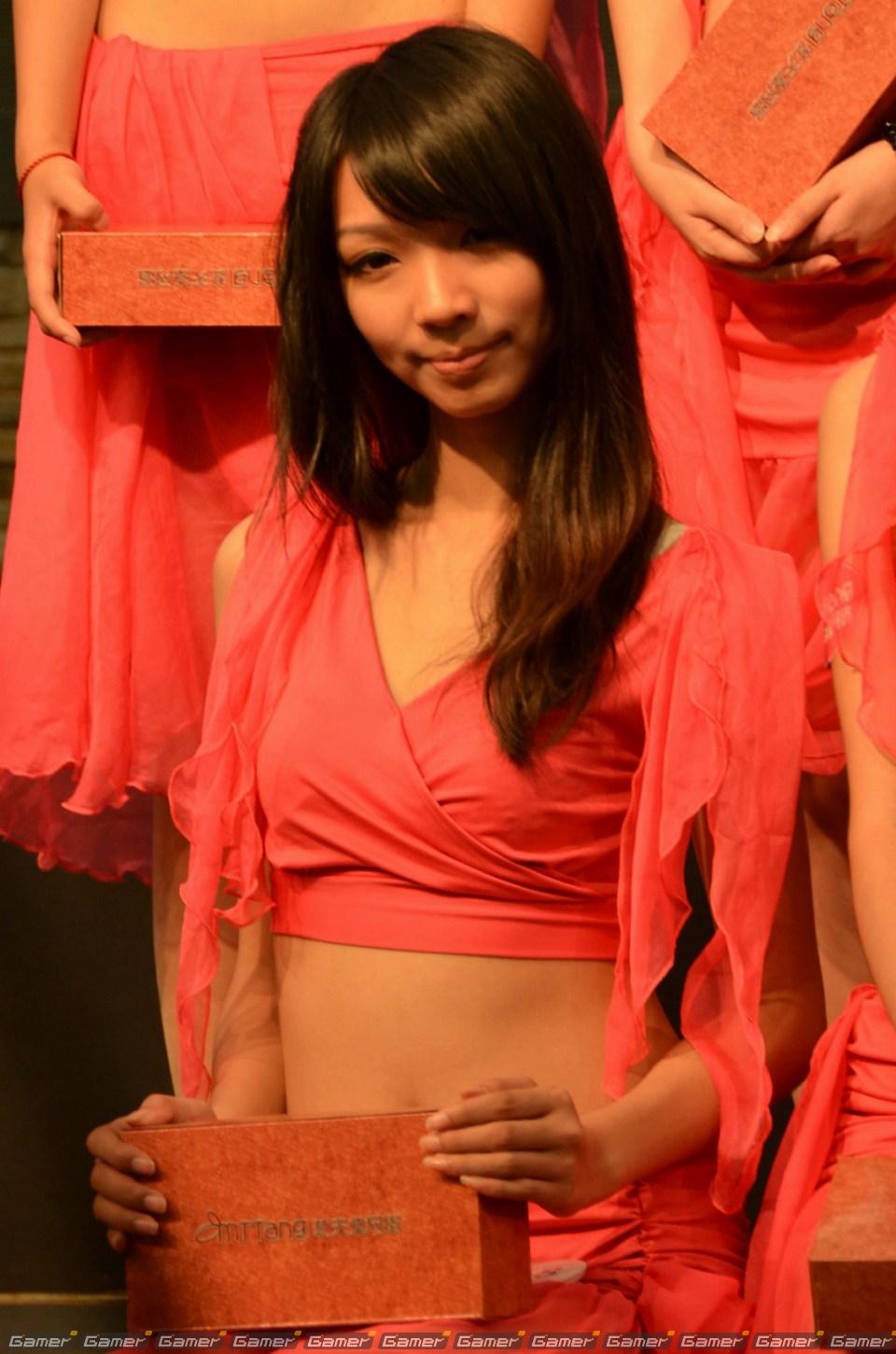 【ChinaJoy 2011】ダンスや寸劇もレベルが高い！現地のカメラマンも汗ダクで追いかける！写真で見るコンパニオン特集：後編の画像45