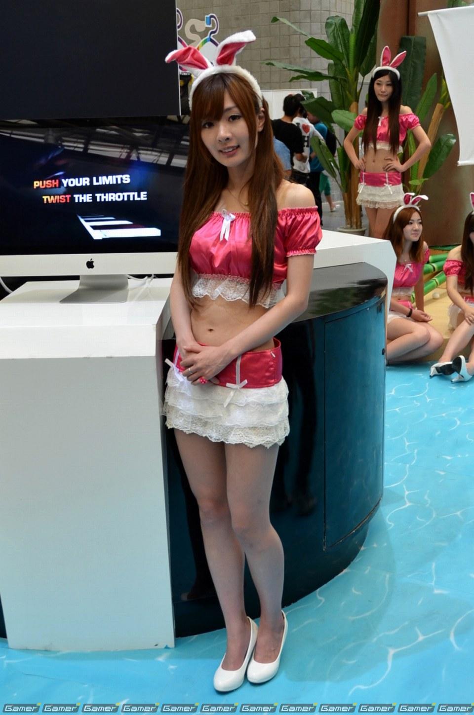 【ChinaJoy 2011】ダンスや寸劇もレベルが高い！現地のカメラマンも汗ダクで追いかける！写真で見るコンパニオン特集：後編の画像86