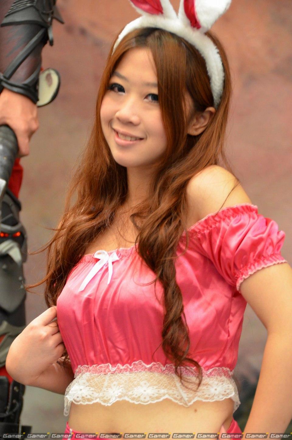 【ChinaJoy 2011】ダンスや寸劇もレベルが高い！現地のカメラマンも汗ダクで追いかける！写真で見るコンパニオン特集：後編の画像93