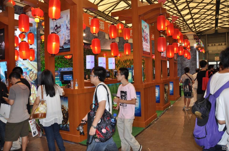 【ChinaJoy 2011】写真で見る！熱気ムンムンの会場内フォトギャラリー＆舞台裏が垣間見える？おもしろ画像もちょっぴり紹介の画像109