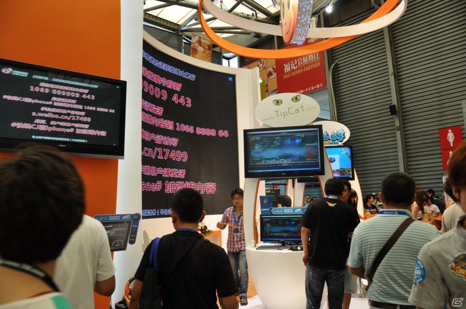 【ChinaJoy 2011】写真で見る！熱気ムンムンの会場内フォトギャラリー＆舞台裏が垣間見える？おもしろ画像もちょっぴり紹介の画像132