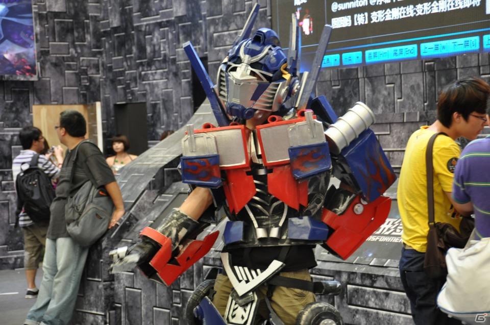 【ChinaJoy 2011】写真で見る！熱気ムンムンの会場内フォトギャラリー＆舞台裏が垣間見える？おもしろ画像もちょっぴり紹介の画像14