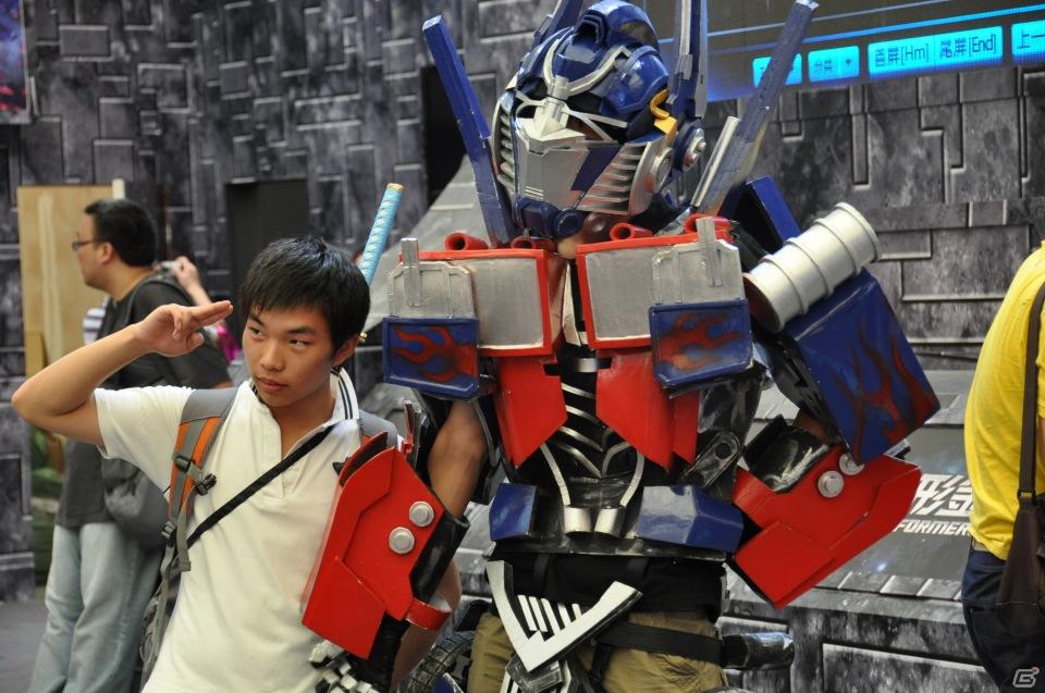 【ChinaJoy 2011】写真で見る！熱気ムンムンの会場内フォトギャラリー＆舞台裏が垣間見える？おもしろ画像もちょっぴり紹介の画像16