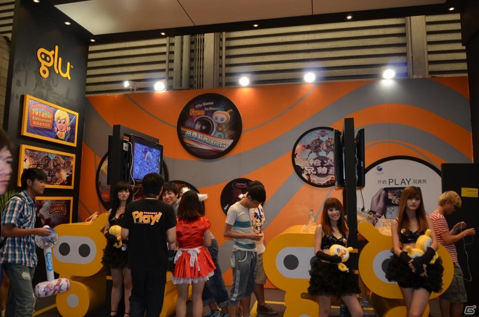 【ChinaJoy 2011】写真で見る！熱気ムンムンの会場内フォトギャラリー＆舞台裏が垣間見える？おもしろ画像もちょっぴり紹介の画像179