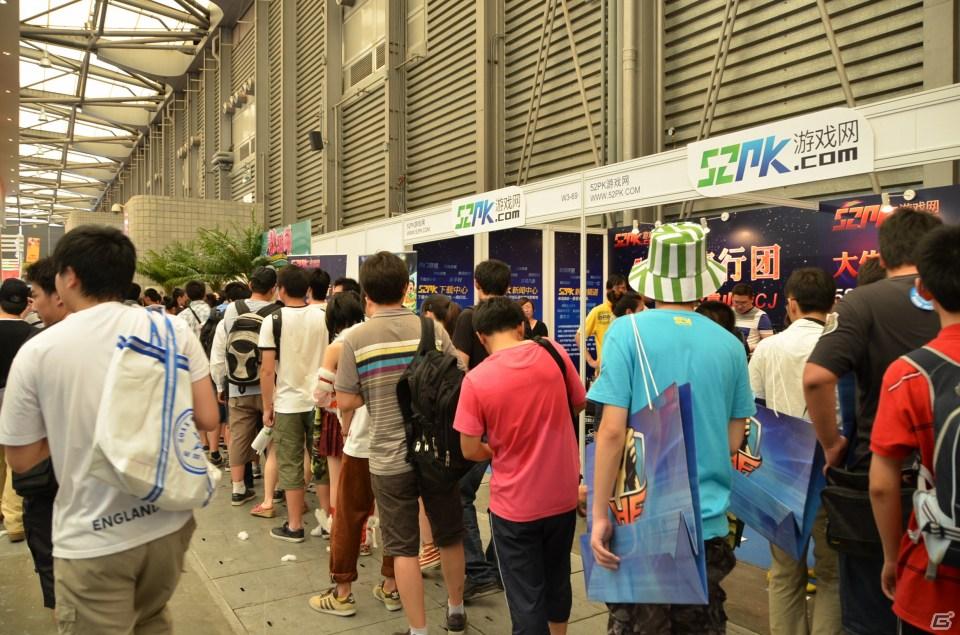 【ChinaJoy 2011】写真で見る！熱気ムンムンの会場内フォトギャラリー＆舞台裏が垣間見える？おもしろ画像もちょっぴり紹介の画像198