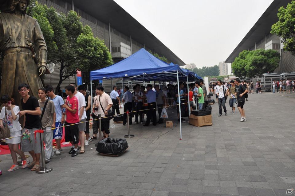 【ChinaJoy 2011】写真で見る！熱気ムンムンの会場内フォトギャラリー＆舞台裏が垣間見える？おもしろ画像もちょっぴり紹介の画像220