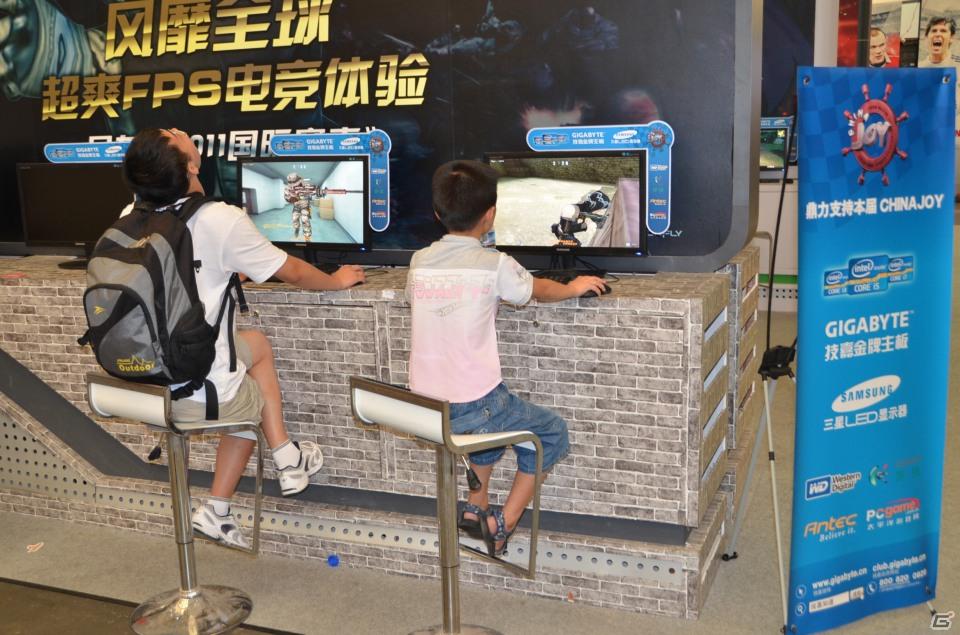 【ChinaJoy 2011】写真で見る！熱気ムンムンの会場内フォトギャラリー＆舞台裏が垣間見える？おもしろ画像もちょっぴり紹介の画像29