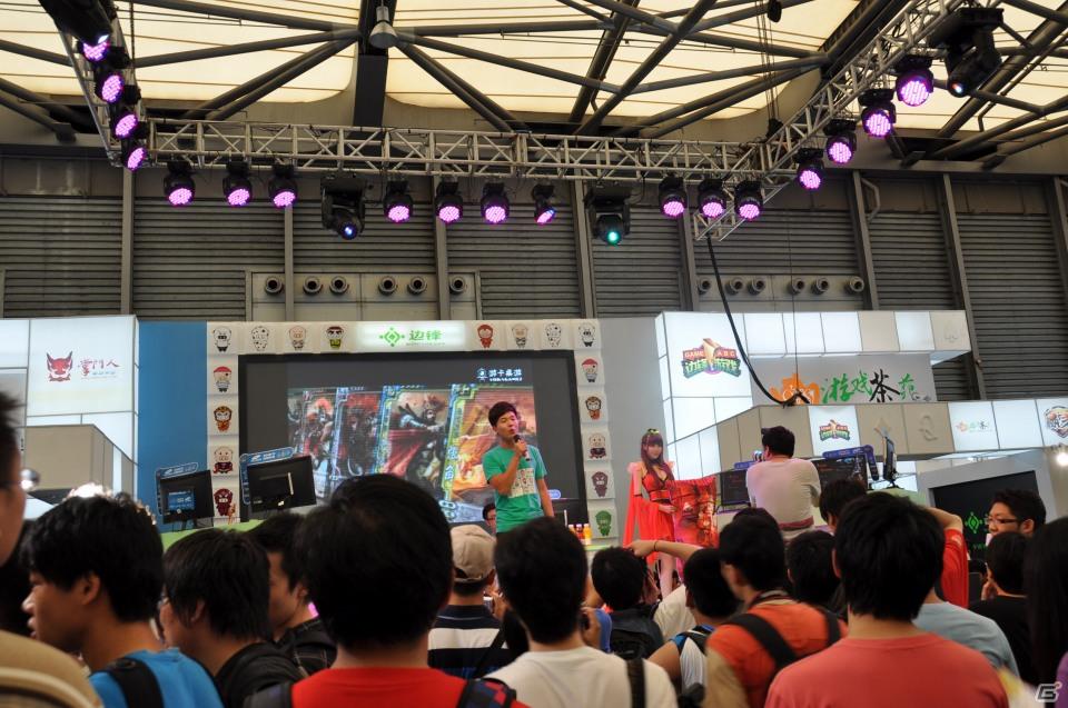 【ChinaJoy 2011】写真で見る！熱気ムンムンの会場内フォトギャラリー＆舞台裏が垣間見える？おもしろ画像もちょっぴり紹介の画像30