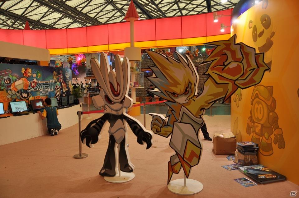 【ChinaJoy 2011】写真で見る！熱気ムンムンの会場内フォトギャラリー＆舞台裏が垣間見える？おもしろ画像もちょっぴり紹介の画像36
