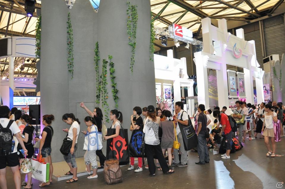 【ChinaJoy 2011】写真で見る！熱気ムンムンの会場内フォトギャラリー＆舞台裏が垣間見える？おもしろ画像もちょっぴり紹介の画像51
