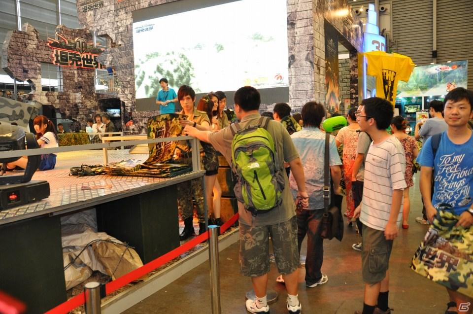 【ChinaJoy 2011】写真で見る！熱気ムンムンの会場内フォトギャラリー＆舞台裏が垣間見える？おもしろ画像もちょっぴり紹介の画像54