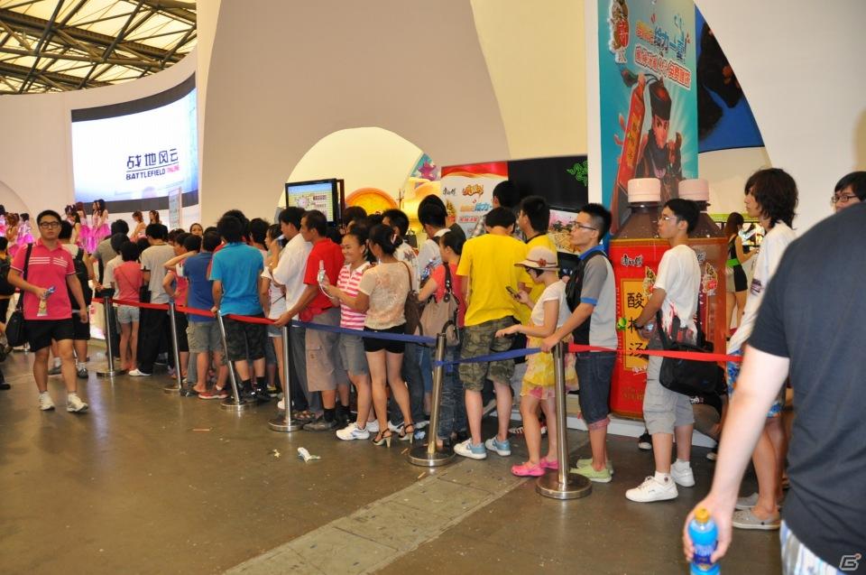 【ChinaJoy 2011】写真で見る！熱気ムンムンの会場内フォトギャラリー＆舞台裏が垣間見える？おもしろ画像もちょっぴり紹介の画像82