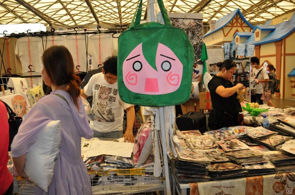 【ChinaJoy 2011】写真で見る！熱気ムンムンの会場内フォトギャラリー＆舞台裏が垣間見える？おもしろ画像もちょっぴり紹介の画像88