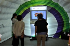 「Xbox 360 Kinect体験キャラバンイベント」夏休みツアーを実施！「YOSHIMOTO WONDER CAMP 有楽町ラフピースクエア」お笑いコンビ「麒麟」によるデモステージ披露の画像10