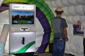 「Xbox 360 Kinect体験キャラバンイベント」夏休みツアーを実施！「YOSHIMOTO WONDER CAMP 有楽町ラフピースクエア」お笑いコンビ「麒麟」によるデモステージ披露の画像52