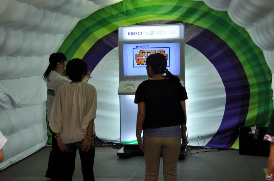 「Xbox 360 Kinect体験キャラバンイベント」夏休みツアーを実施！「YOSHIMOTO WONDER CAMP 有楽町ラフピースクエア」お笑いコンビ「麒麟」によるデモステージ披露の画像10