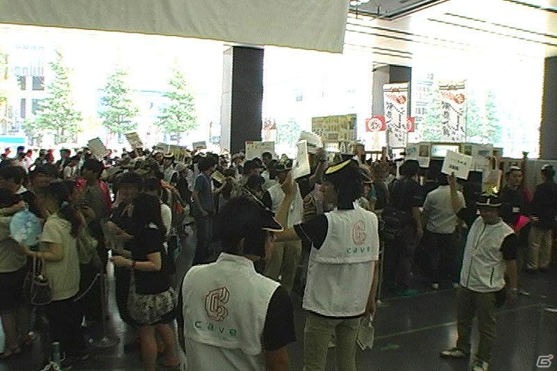 Mobage「しろつく」のイベント「しろつく祭り 300 万人の夏の陣 in 秋葉原」が大盛況！初日で述べ18,000名以上が実施店舗へ訪問の画像2