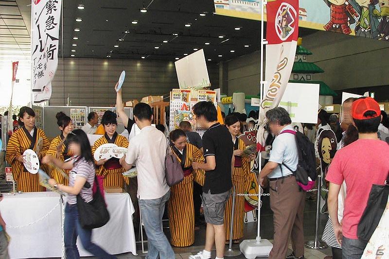 Mobage「しろつく」のイベント「しろつく祭り 300 万人の夏の陣 in 秋葉原」が大盛況！初日で述べ18,000名以上が実施店舗へ訪問の画像6