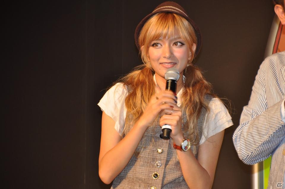 講談社×サントリー×ローソン大型コラボレーションが実現！ゲストはローラさん＆TKOそしてミスマガジン2011、ソーシャルゲーム「ドラゴンコレクション」プレス発表会開催の画像100