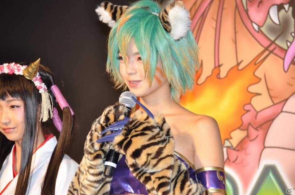 講談社×サントリー×ローソン大型コラボレーションが実現！ゲストはローラさん＆TKOそしてミスマガジン2011、ソーシャルゲーム「ドラゴンコレクション」プレス発表会開催の画像44