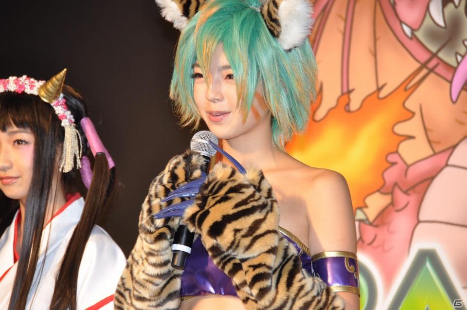 講談社×サントリー×ローソン大型コラボレーションが実現！ゲストはローラさん＆TKOそしてミスマガジン2011、ソーシャルゲーム「ドラゴンコレクション」プレス発表会開催の画像45
