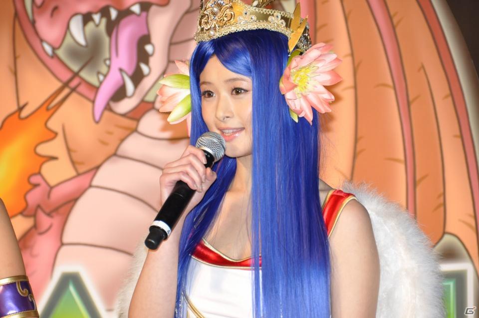 講談社×サントリー×ローソン大型コラボレーションが実現！ゲストはローラさん＆TKOそしてミスマガジン2011、ソーシャルゲーム「ドラゴンコレクション」プレス発表会開催の画像46