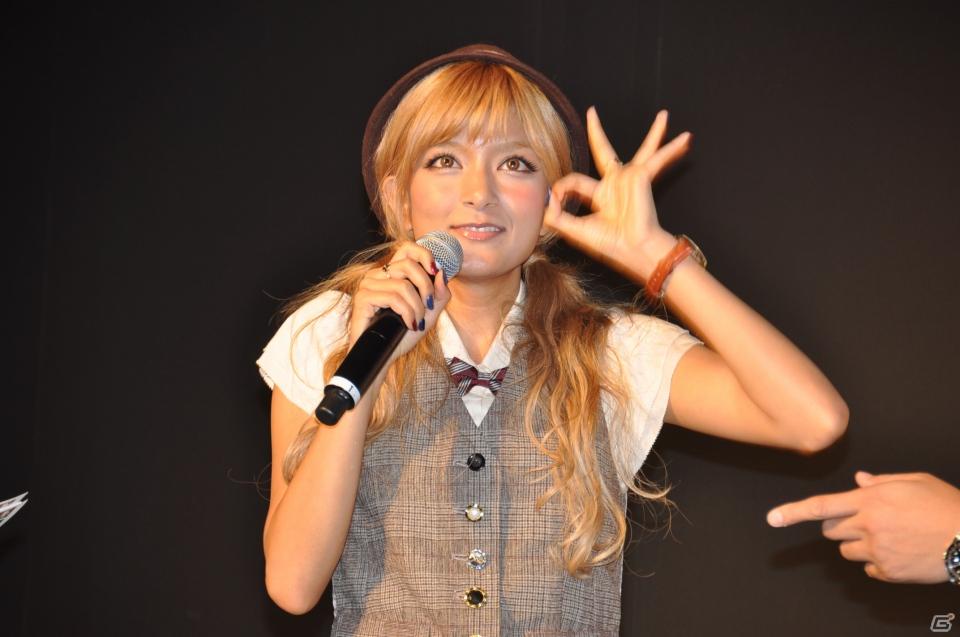 講談社×サントリー×ローソン大型コラボレーションが実現！ゲストはローラさん＆TKOそしてミスマガジン2011、ソーシャルゲーム「ドラゴンコレクション」プレス発表会開催の画像96