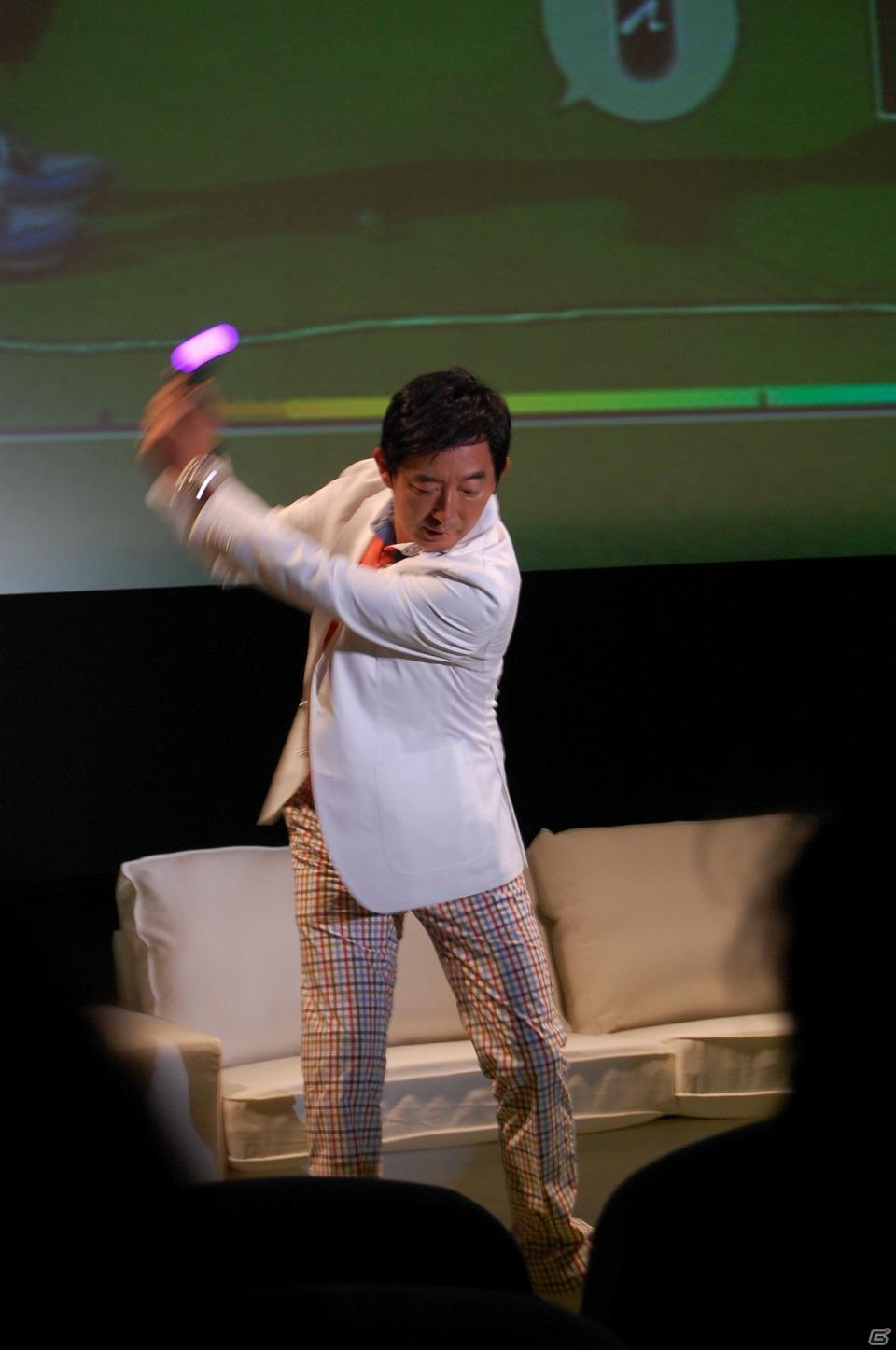 石田純一さんが美女ゴルファー「みんGALS」とPS Moveでゴルフ対決！プレス向け製品発売イベントを開催の画像8
