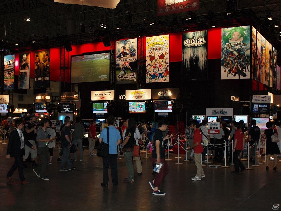 【TGS 2011】「ウイイレ」からソーシャルゲームまで幅広い出典で大いに盛り上がる！KONAMIブースレポートの画像1