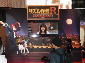 【TGS 2011】華やかなコンパニオンを招いてステージ上でのイベントも。初音ミクとクロヒョウの2大看板！セガブースレポートの画像15