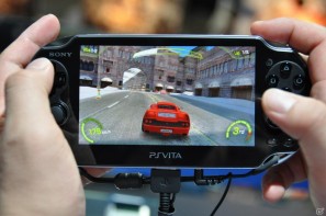 【TGS 2011】PSVitaタイトルをさわってみました。「麻雀格闘倶楽部」「ASPHALT」「王と魔王と7人の姫君たち」「テイルズ オブ イノセンスR」「イース～セルセタの樹海～」の画像26