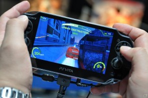 【TGS 2011】PSVitaタイトルをさわってみました。「麻雀格闘倶楽部」「ASPHALT」「王と魔王と7人の姫君たち」「テイルズ オブ イノセンスR」「イース～セルセタの樹海～」の画像32