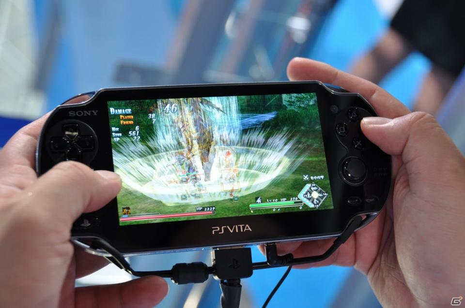 【TGS 2011】PSVitaタイトルをさわってみました。「麻雀格闘倶楽部」「ASPHALT」「王と魔王と7人の姫君たち」「テイルズ オブ イノセンスR」「イース～セルセタの樹海～」の画像139