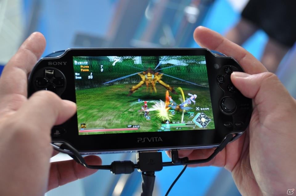 【TGS 2011】PSVitaタイトルをさわってみました。「麻雀格闘倶楽部」「ASPHALT」「王と魔王と7人の姫君たち」「テイルズ オブ イノセンスR」「イース～セルセタの樹海～」の画像143