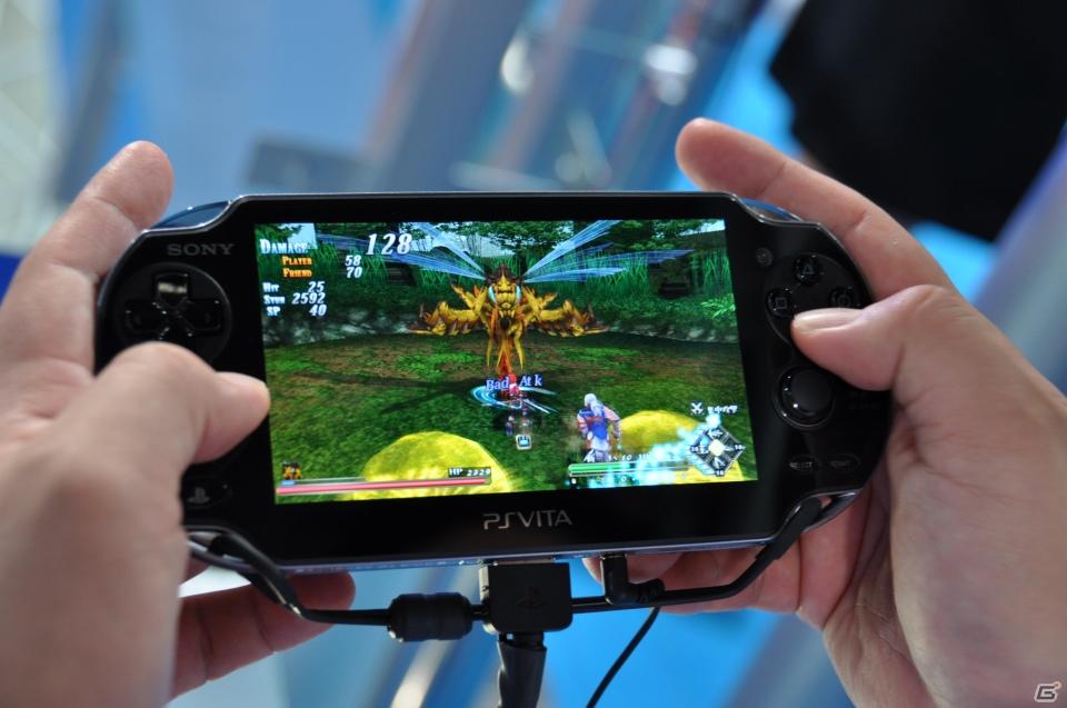 【TGS 2011】PSVitaタイトルをさわってみました。「麻雀格闘倶楽部」「ASPHALT」「王と魔王と7人の姫君たち」「テイルズ オブ イノセンスR」「イース～セルセタの樹海～」の画像147