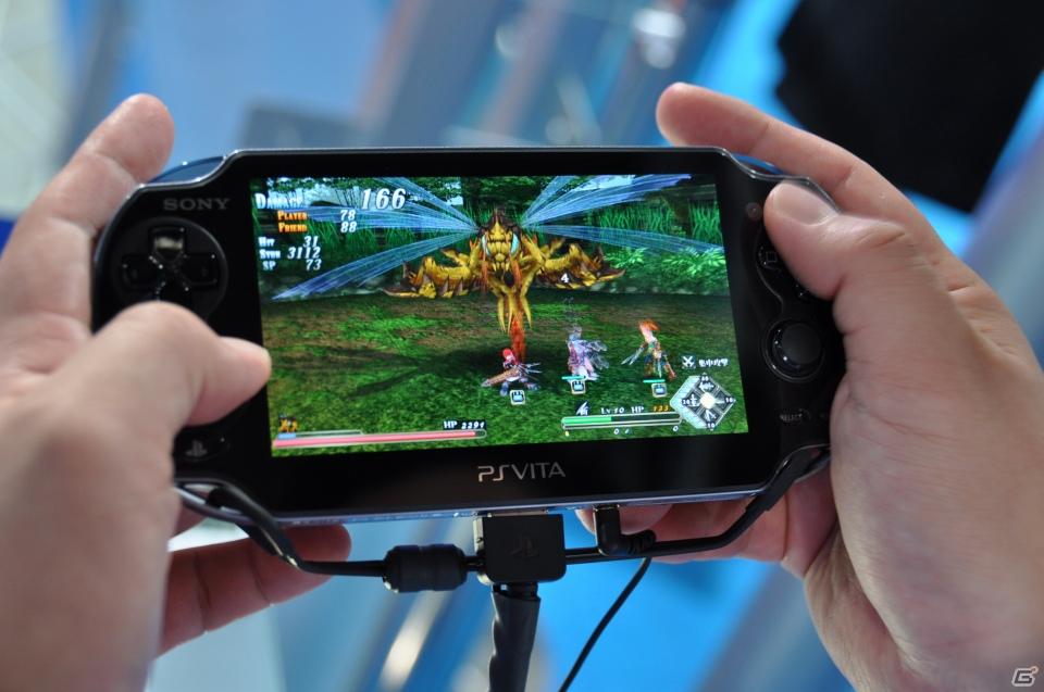 【TGS 2011】PSVitaタイトルをさわってみました。「麻雀格闘倶楽部」「ASPHALT」「王と魔王と7人の姫君たち」「テイルズ オブ イノセンスR」「イース～セルセタの樹海～」の画像149