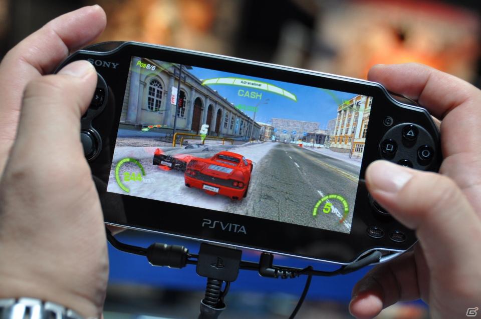 【TGS 2011】PSVitaタイトルをさわってみました。「麻雀格闘倶楽部」「ASPHALT」「王と魔王と7人の姫君たち」「テイルズ オブ イノセンスR」「イース～セルセタの樹海～」の画像30