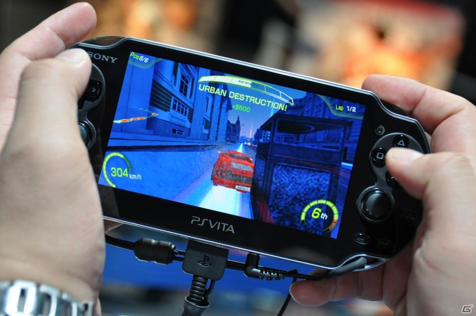 【TGS 2011】PSVitaタイトルをさわってみました。「麻雀格闘倶楽部」「ASPHALT」「王と魔王と7人の姫君たち」「テイルズ オブ イノセンスR」「イース～セルセタの樹海～」の画像32
