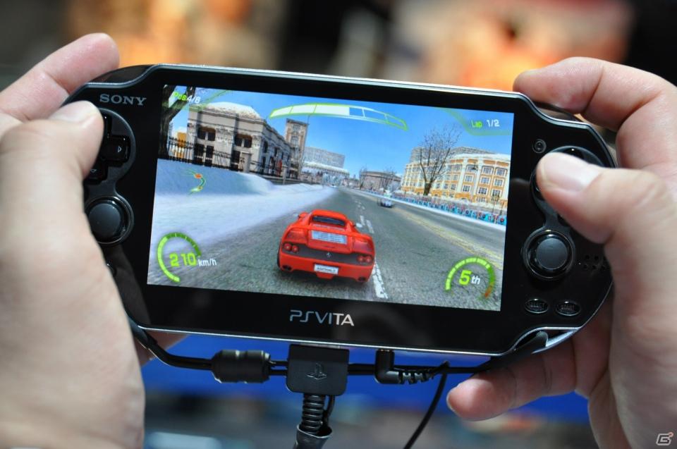 【TGS 2011】PSVitaタイトルをさわってみました。「麻雀格闘倶楽部」「ASPHALT」「王と魔王と7人の姫君たち」「テイルズ オブ イノセンスR」「イース～セルセタの樹海～」の画像38