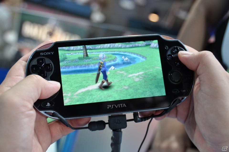 【TGS 2011】PSVitaタイトルをさわってみました。「麻雀格闘倶楽部」「ASPHALT」「王と魔王と7人の姫君たち」「テイルズ オブ イノセンスR」「イース～セルセタの樹海～」の画像84