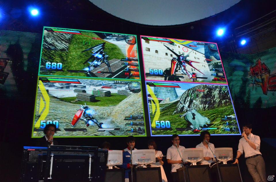 【TGS 2011】Wアムロが「エクストリームバーサス」対戦プレイで共演！？「ガンダムゲーム スペシャルステージ」レポートの画像20