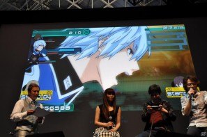 【TGS 2011】ゲストに遠藤綾さんと山口理恵さんを迎えてトーク＆ミニライブ＆実機デモプレイ実施。PSP「戦律のストラタス」スペシャルステージレポートの画像140