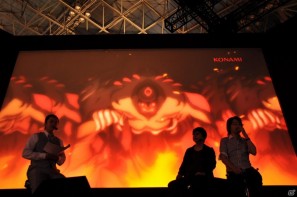 【TGS 2011】ゲストに遠藤綾さんと山口理恵さんを迎えてトーク＆ミニライブ＆実機デモプレイ実施。PSP「戦律のストラタス」スペシャルステージレポートの画像20