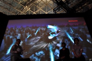 【TGS 2011】ゲストに遠藤綾さんと山口理恵さんを迎えてトーク＆ミニライブ＆実機デモプレイ実施。PSP「戦律のストラタス」スペシャルステージレポートの画像37