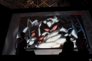 【TGS 2011】ゲストに遠藤綾さんと山口理恵さんを迎えてトーク＆ミニライブ＆実機デモプレイ実施。PSP「戦律のストラタス」スペシャルステージレポートの画像47