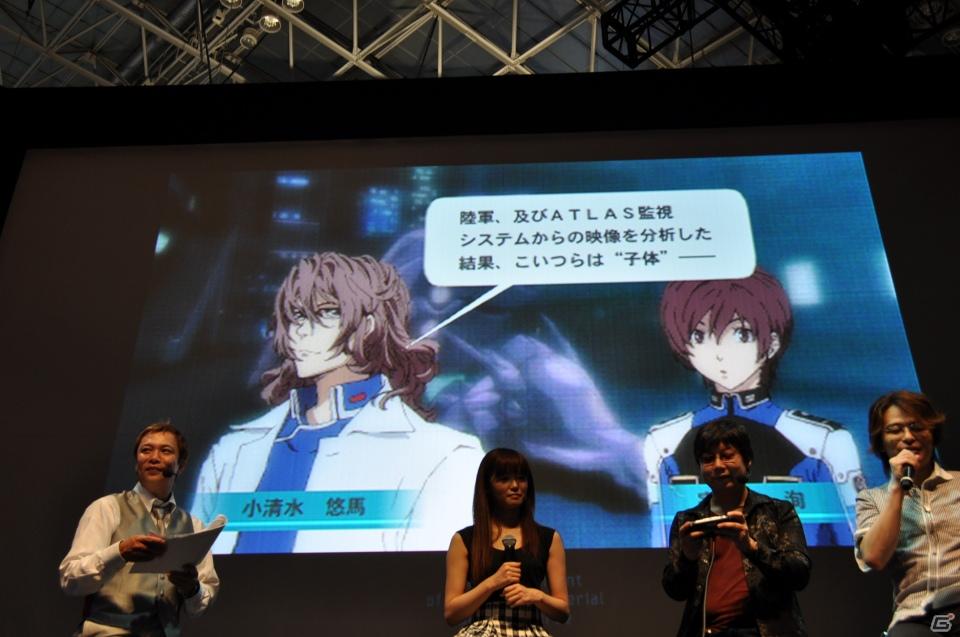 【TGS 2011】ゲストに遠藤綾さんと山口理恵さんを迎えてトーク＆ミニライブ＆実機デモプレイ実施。PSP「戦律のストラタス」スペシャルステージレポートの画像127
