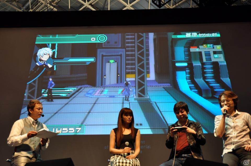 【TGS 2011】ゲストに遠藤綾さんと山口理恵さんを迎えてトーク＆ミニライブ＆実機デモプレイ実施。PSP「戦律のストラタス」スペシャルステージレポートの画像128