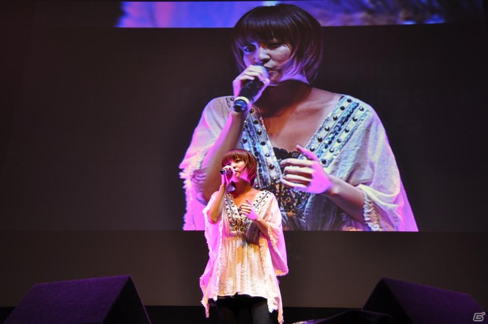 【TGS 2011】ゲストに遠藤綾さんと山口理恵さんを迎えてトーク＆ミニライブ＆実機デモプレイ実施。PSP「戦律のストラタス」スペシャルステージレポートの画像156